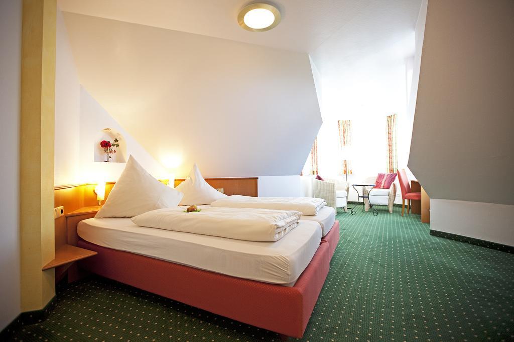 Widmann'S Loewen Hotel Königsbronn Стая снимка